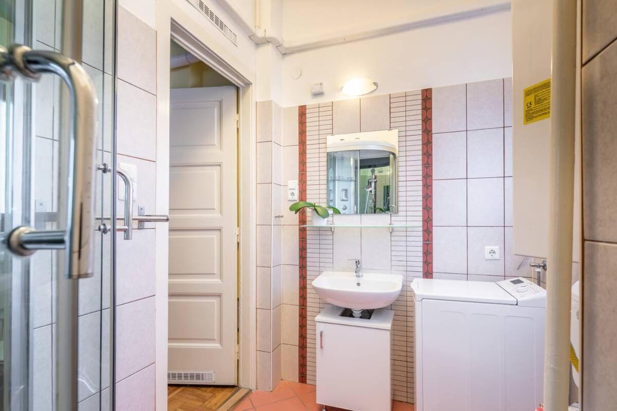 Vamhaz Boulevard Apartments Boedapest Buitenkant foto
